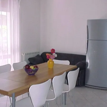 Spacious Flat With Terrace In Lignano Pineta * Λινιάνο Σαμπιαντόρο